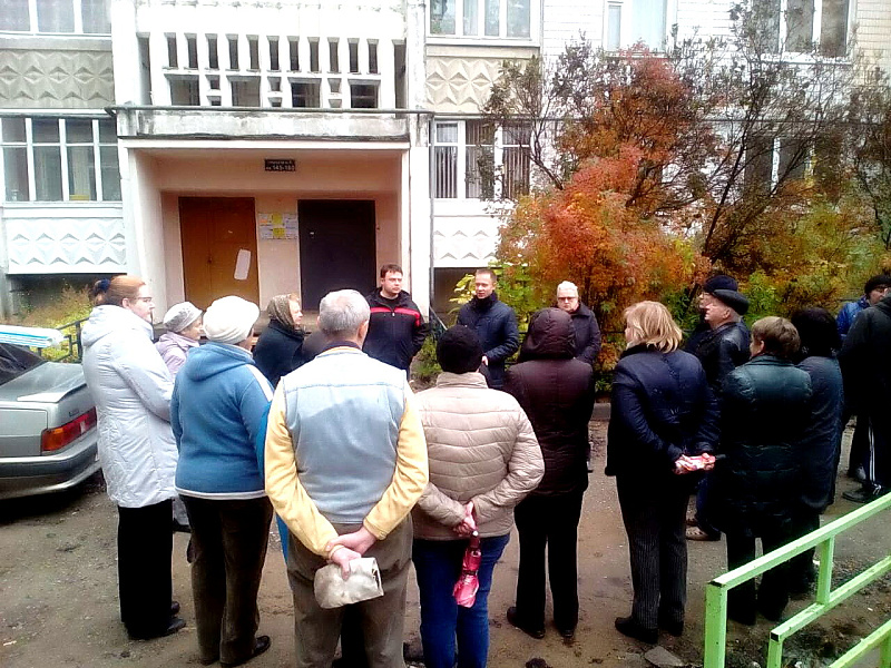 В Твери ведется информирование жителей о ходе работ во дворах